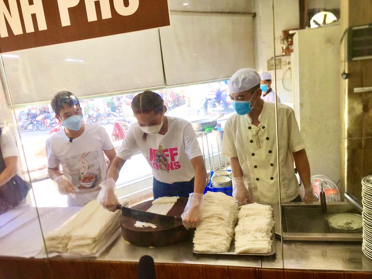 Stone Bowl Pho in Saigon